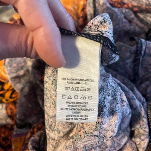 Free People x small boho bell sleeves tie top open back floral jumper shorts - Picture 4 of 9